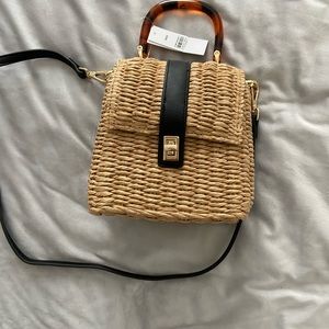 Cross body, straw summer bag